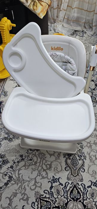 Детский стульчик для кормления