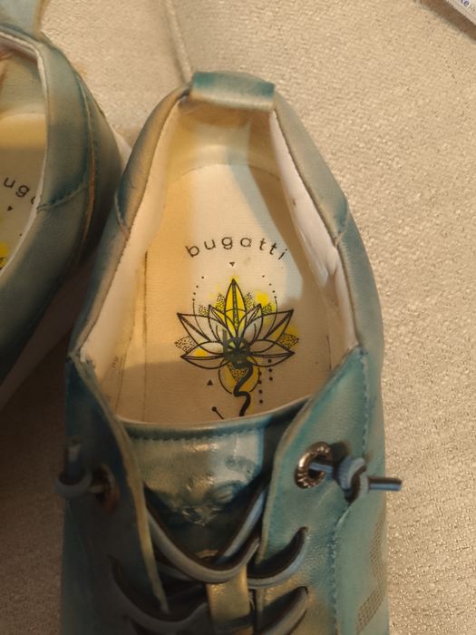Adidași Dama BUGATTI din piele mărime 39