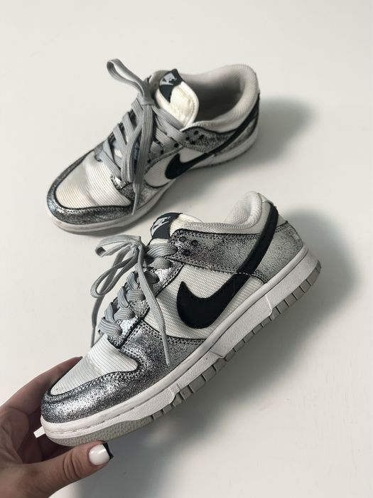Nike dunk low “golden gals”