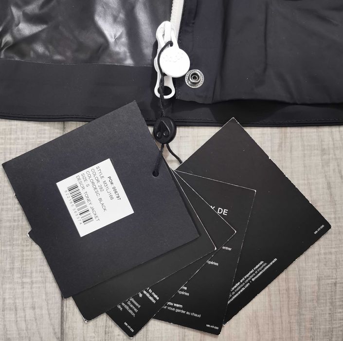 Jacheta de dama Moose Knuckles Toney Hooded Rain Jacket size S noua