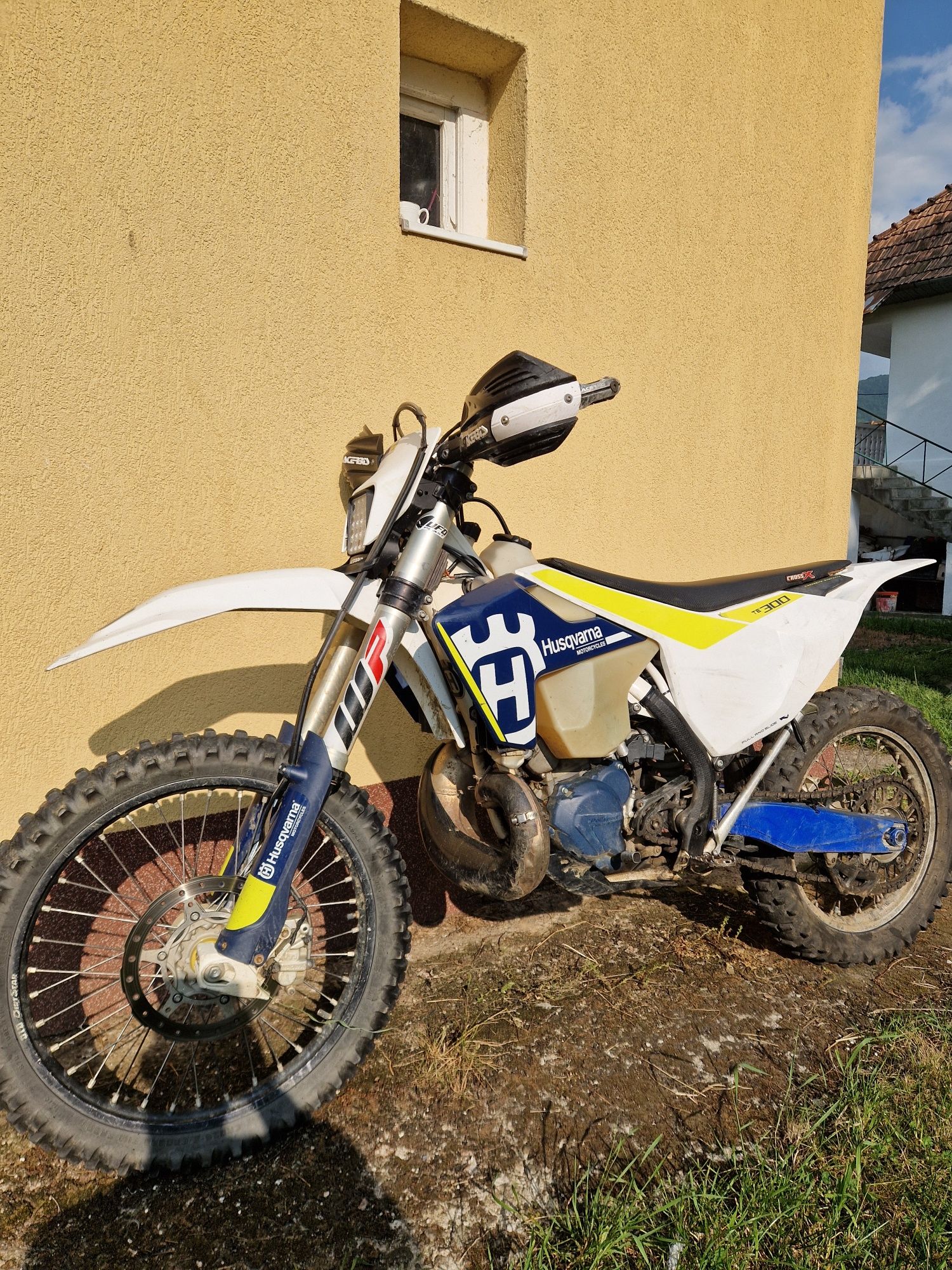 Vând Husqvarna 300te 2018