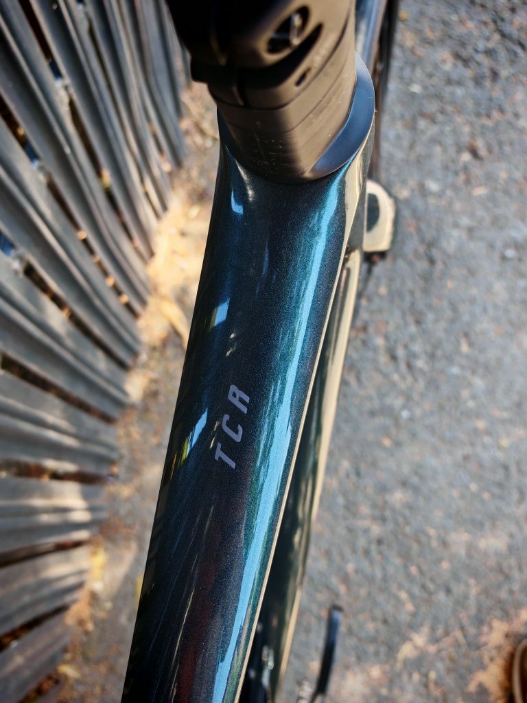 Bicicleta cursiera carbon Giant TCR ADVANCED 105 DI2 12V size M noua