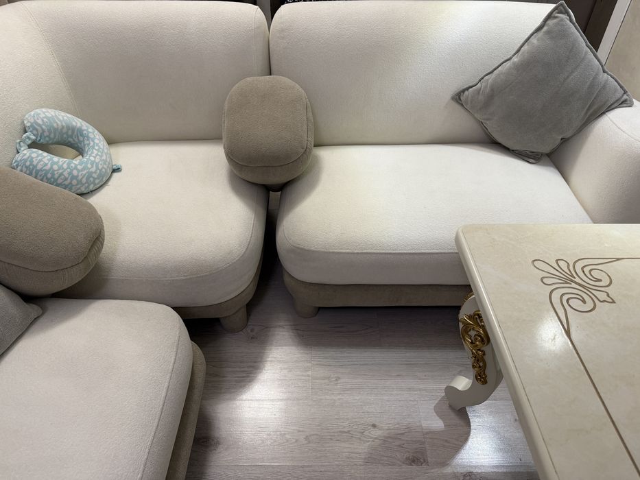 Диван «Раффаело» и стол