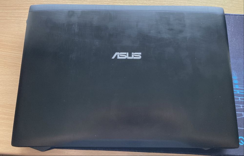 Laptop Asus fx502VM (GTX 1060, 2 SSD-uri, baterie nouă)