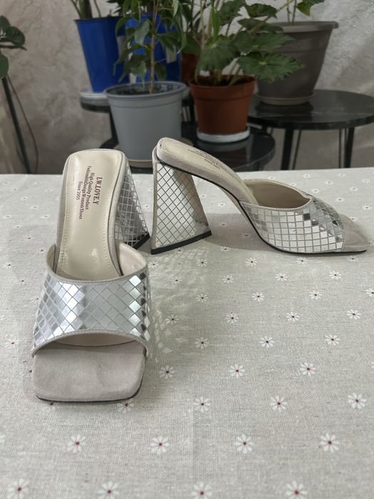 Продается шлепки