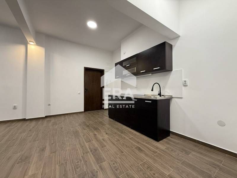 Дава се под наем Офис в София, Център - 65 кв.м за 648.21 € - Снимка #3