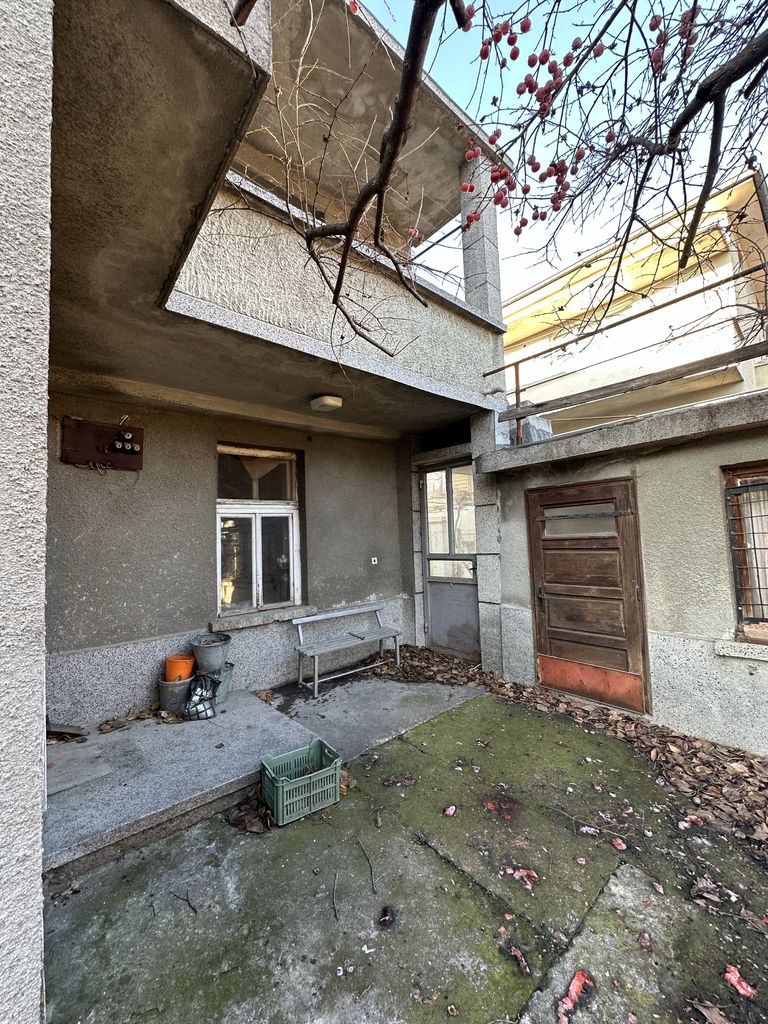Продава се Къща в Айтос - 542 кв.м за 462 €/кв.м - Снимка #6
