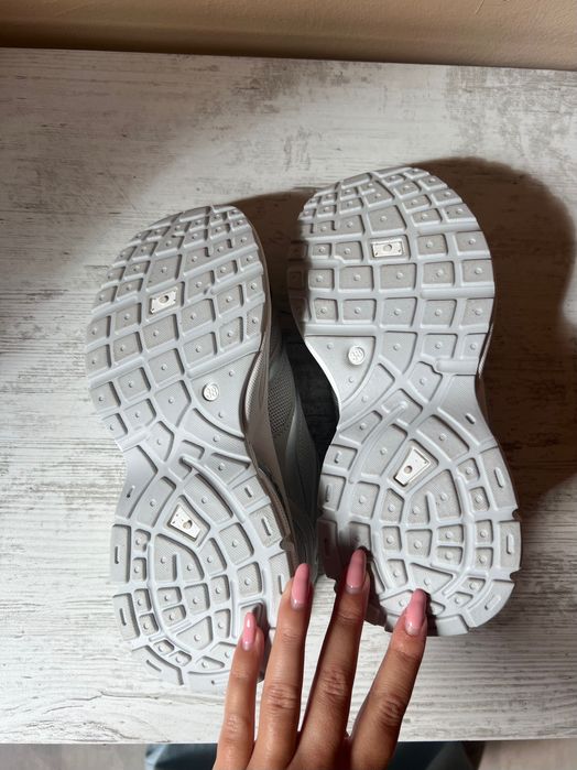 Нови маратонки тип кецове сиви с бели подметки 38 размер сребърен край