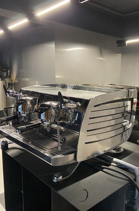 Espressor profesional Victoria Arduino Black Eagle (expresor/expressor