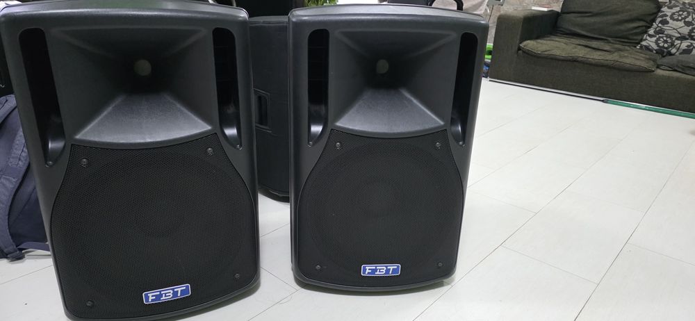 Vând boxe FBT HIMAXX 60A