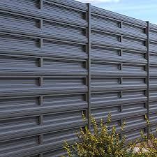 garduri tip jaluzea șipcă metalică si porti din fer forjat
