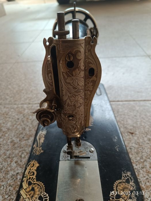 Шевни машини SINGER и VESTSA.