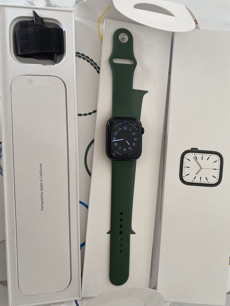 Продам часы Appel Watch series 7 45mm