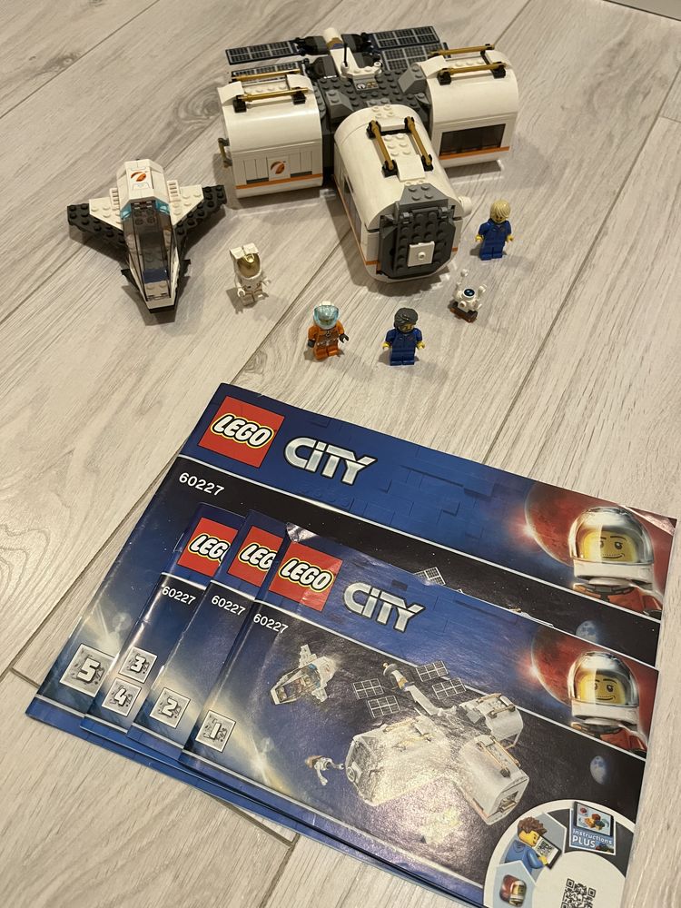 Lego 60227 cu instrucțiuni și piese complete