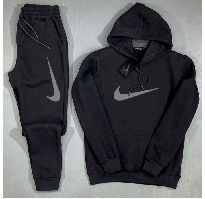 Nike спортни екипи.
