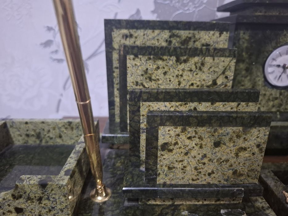 Классный подарок шефу! Письменный набор. Камень - Змеевик (Серпентивит