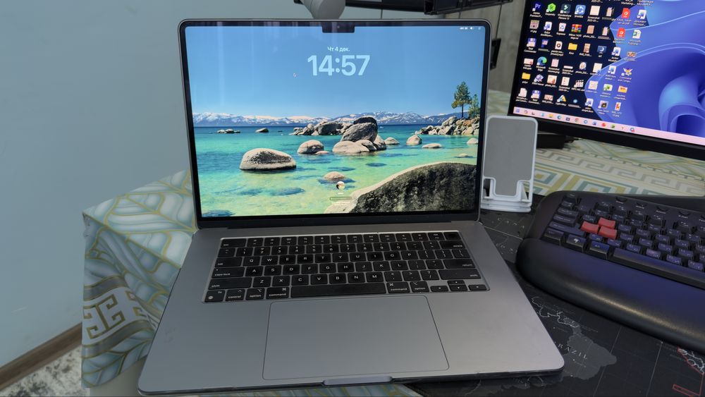 Macbook M3 15 dyumlik