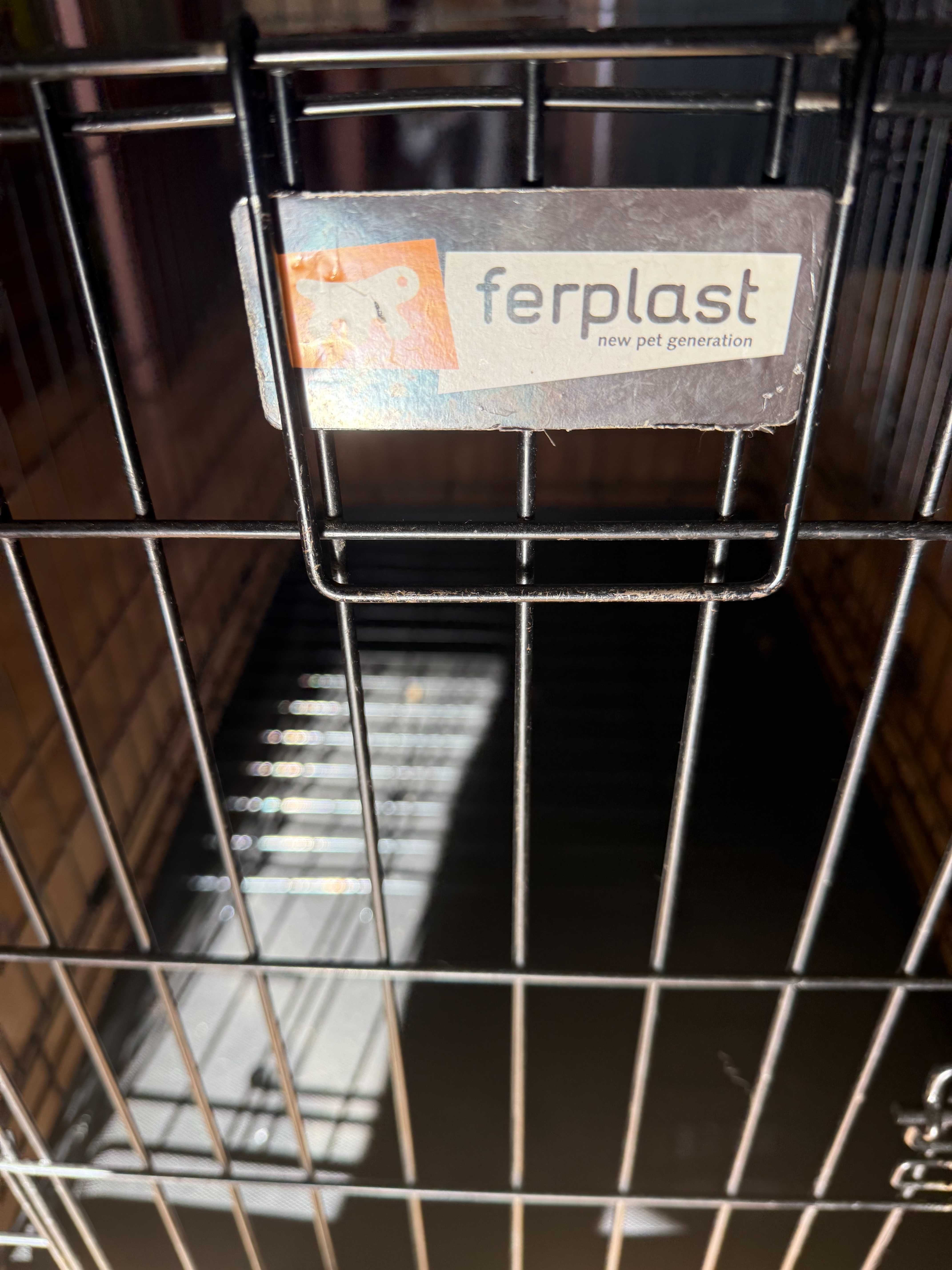 Продавам клетка за куче Ferplast