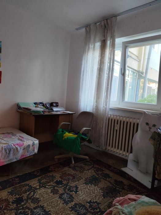 Apartament 3 camere, decomandat, Valea Rosie