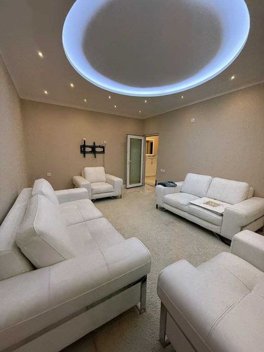 V2874 ПРОДАЕТСЯ //3/5/5 на: Караташ 40 Ор.р:Дружба Народов  83м2