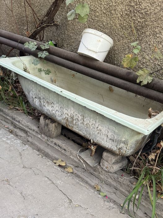 Продам старые ванные 3 шт