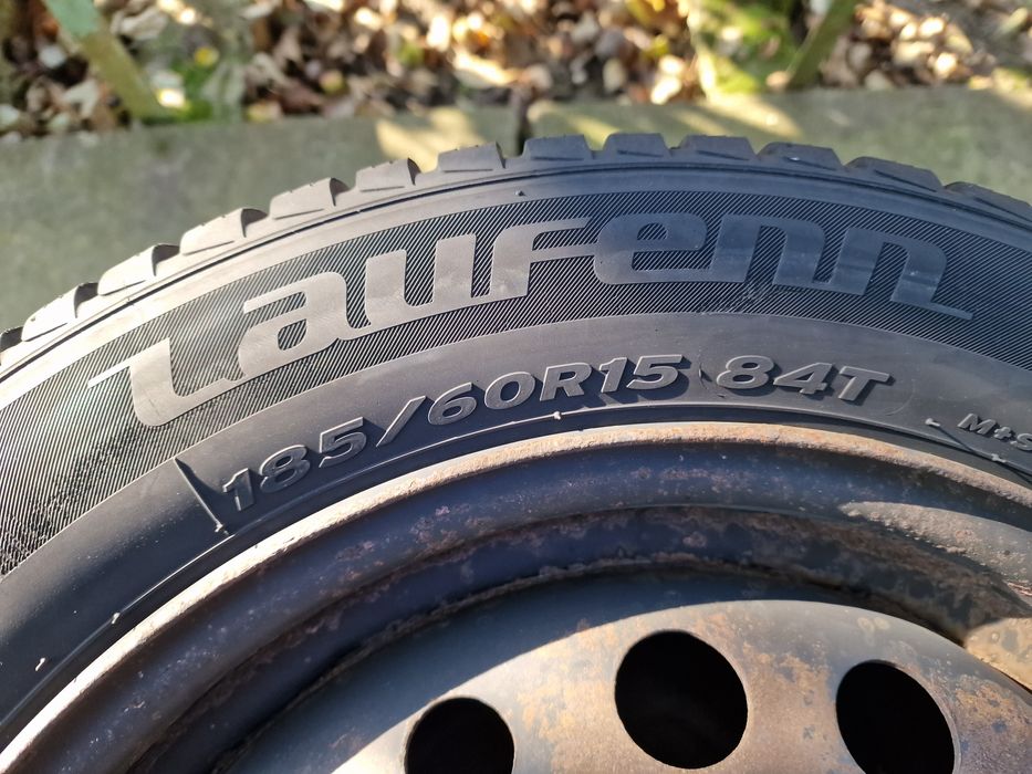 185 60 R 15 jante tabla cu cauciucuri de iarna 4 x 100 ~ ET 50 ~