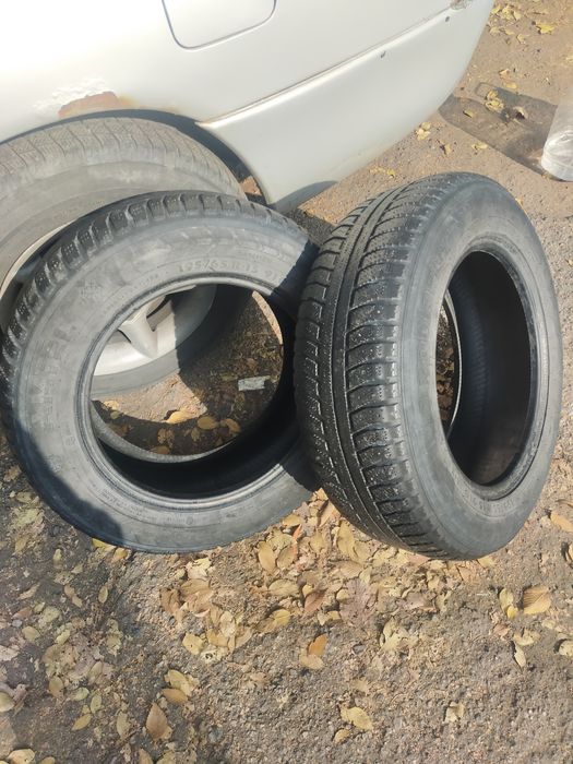 Продам 2шт зимней. Резины в хорошем состоянии