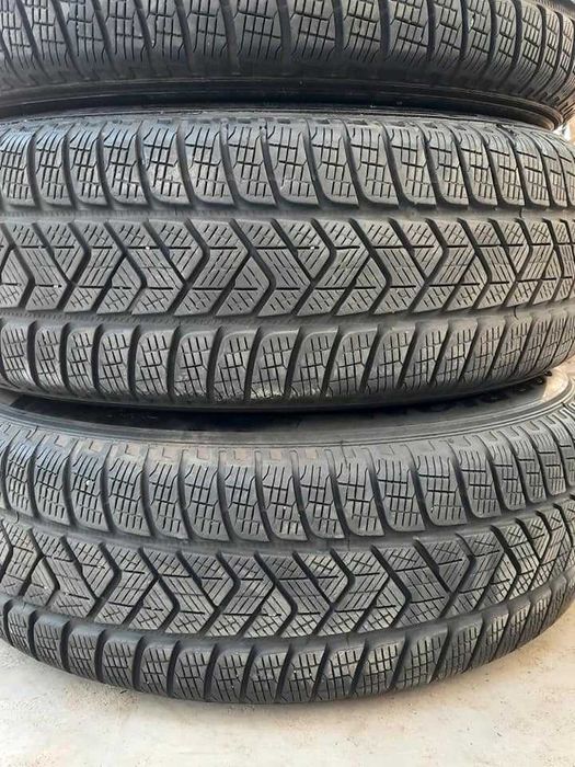 4 Броя 215/65/17 Pirelli 2x7,2mm 2x6,8mm 2020 DOT