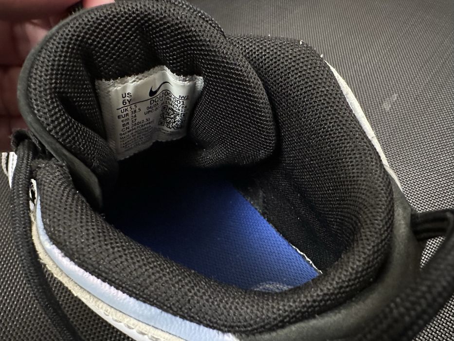 Nike Air More Uptempo, marimea 38,5, ca noi, purtati doar de 2/3 ori