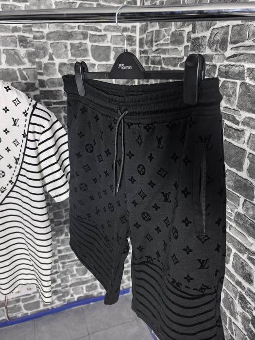 Luis Viton летен екип