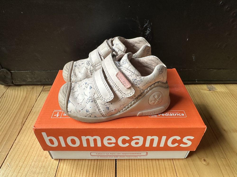 Обувки Biomecanics 22 номер