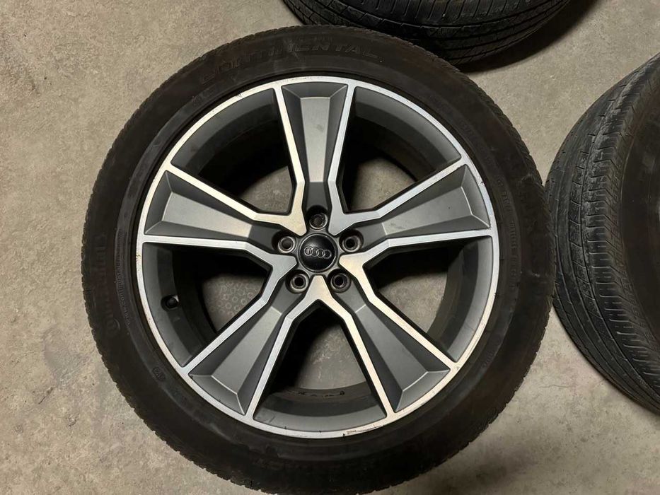 Джанти 20'' оригинални от Audi Q5  с гуми Continental.