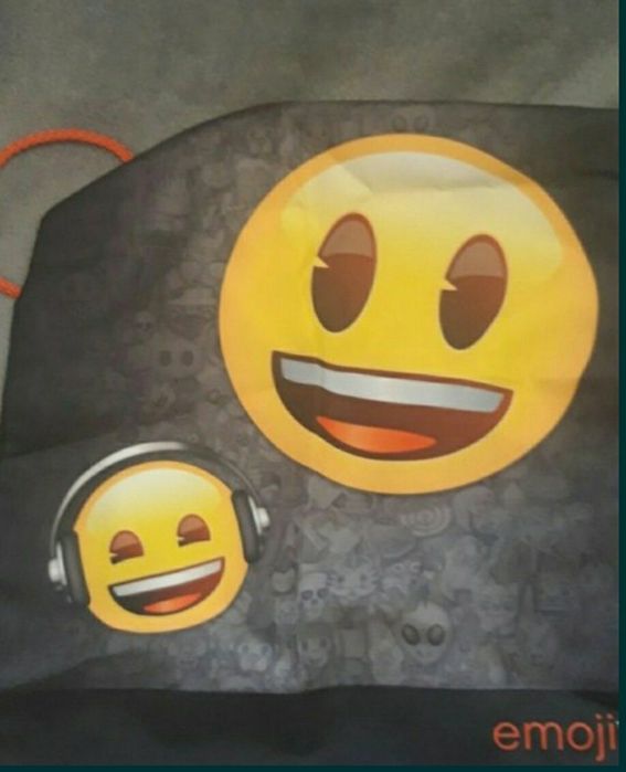 Vând saci sport Emoji,cars