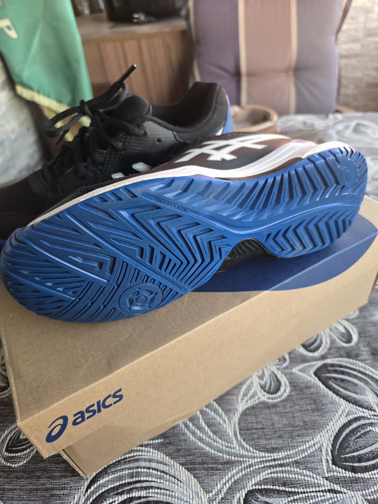 Маратонки за тенис Asics Delicate 8
