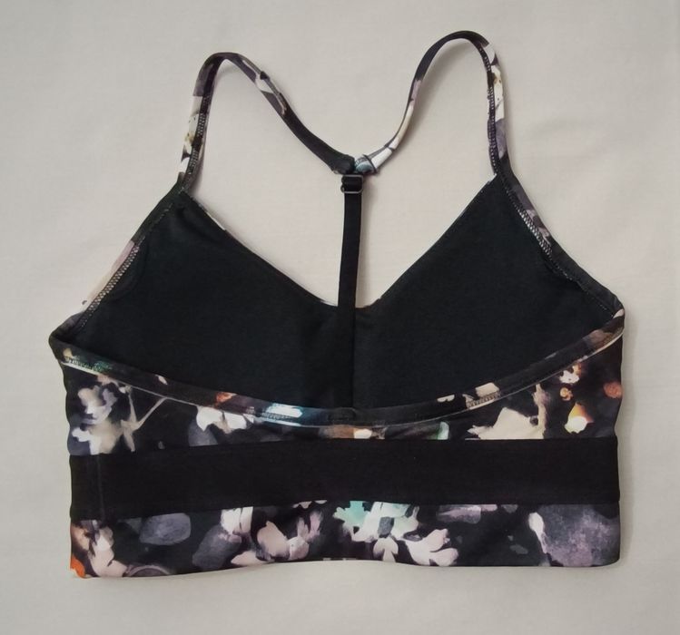 Nike DRI-FIT Indy Bra оригинално бюстие S Найк спорт фитнес тренировки