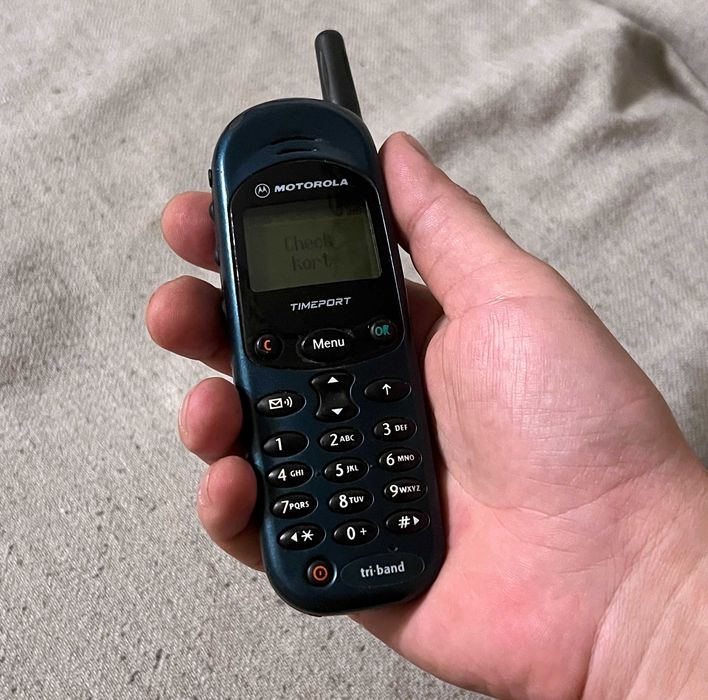 Telefon Motorola Timeport triband functional, colectie fara incarcator