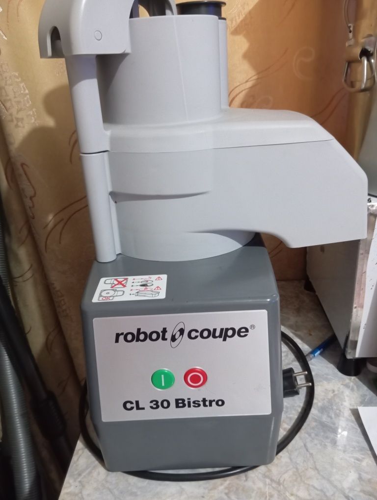 Овощерезка профессиональная Robot coupe CL30