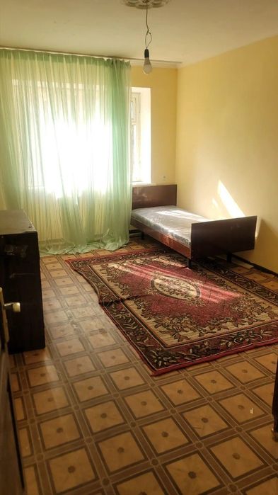 Сдаётся 3 комнатная квартира