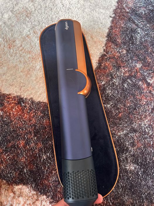 Placa de uscat părul Dyson airstrait