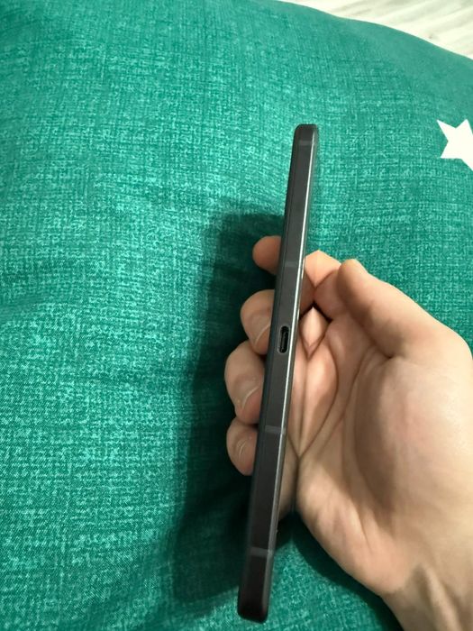 ASUS ROG Phone 8 Pro • 16GB RAM • 512GB • Aspect 10/10