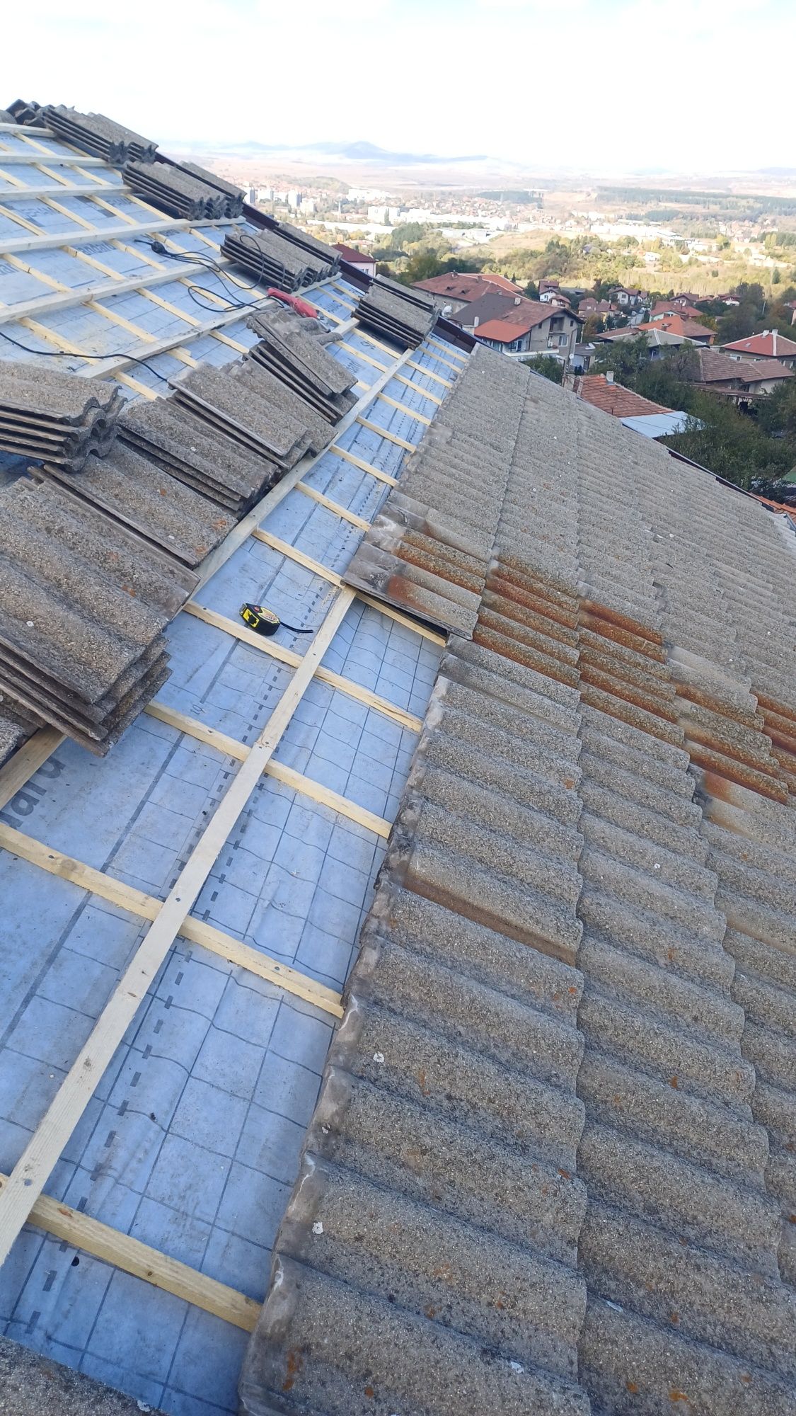 Претрисане на покриви и смяна на улуци