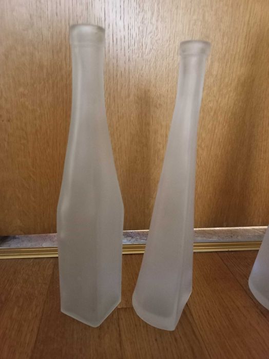 Стъклени бутилки матирани