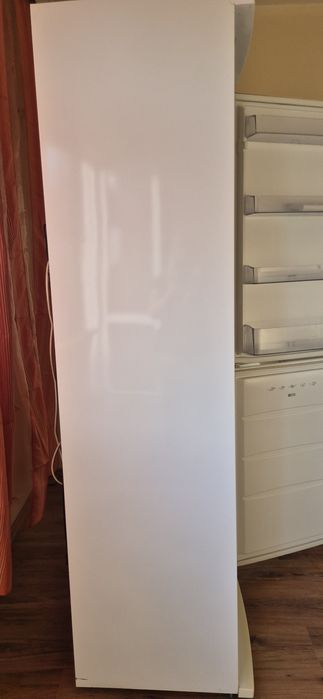 Продавам хладилник с долен фризер "Финлукс"