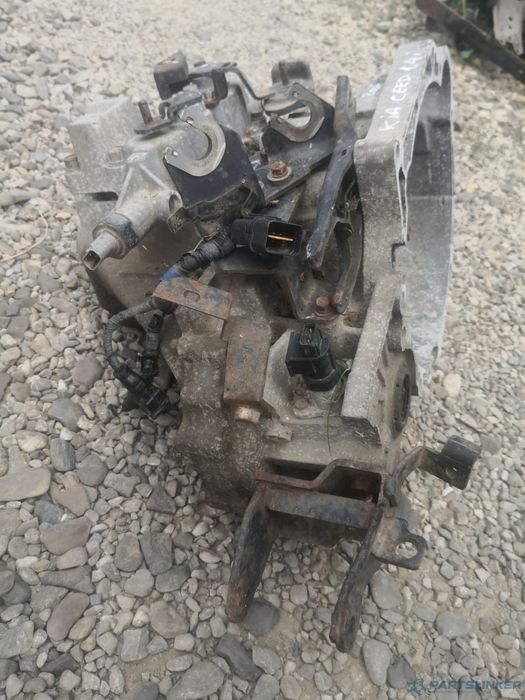 cutie viteze kia ceed 1.4 benzina an 2009 OEM M56cf1