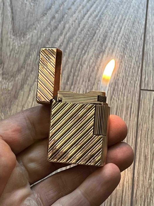Bricheta ST Dupont Paris produs 100% originala, perfect functionala