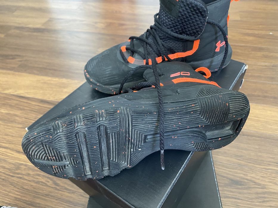 Under Armour incaltaminte baschet mas 35