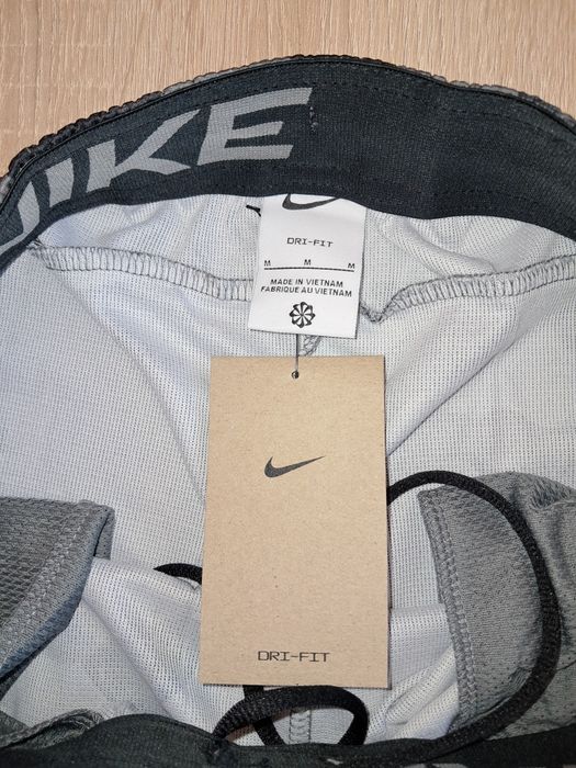 NIKE Нови, оригинални, с етикет