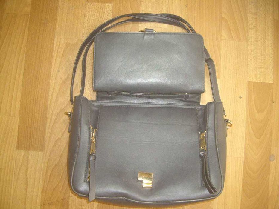 Продавам ежедневна дамска чанта