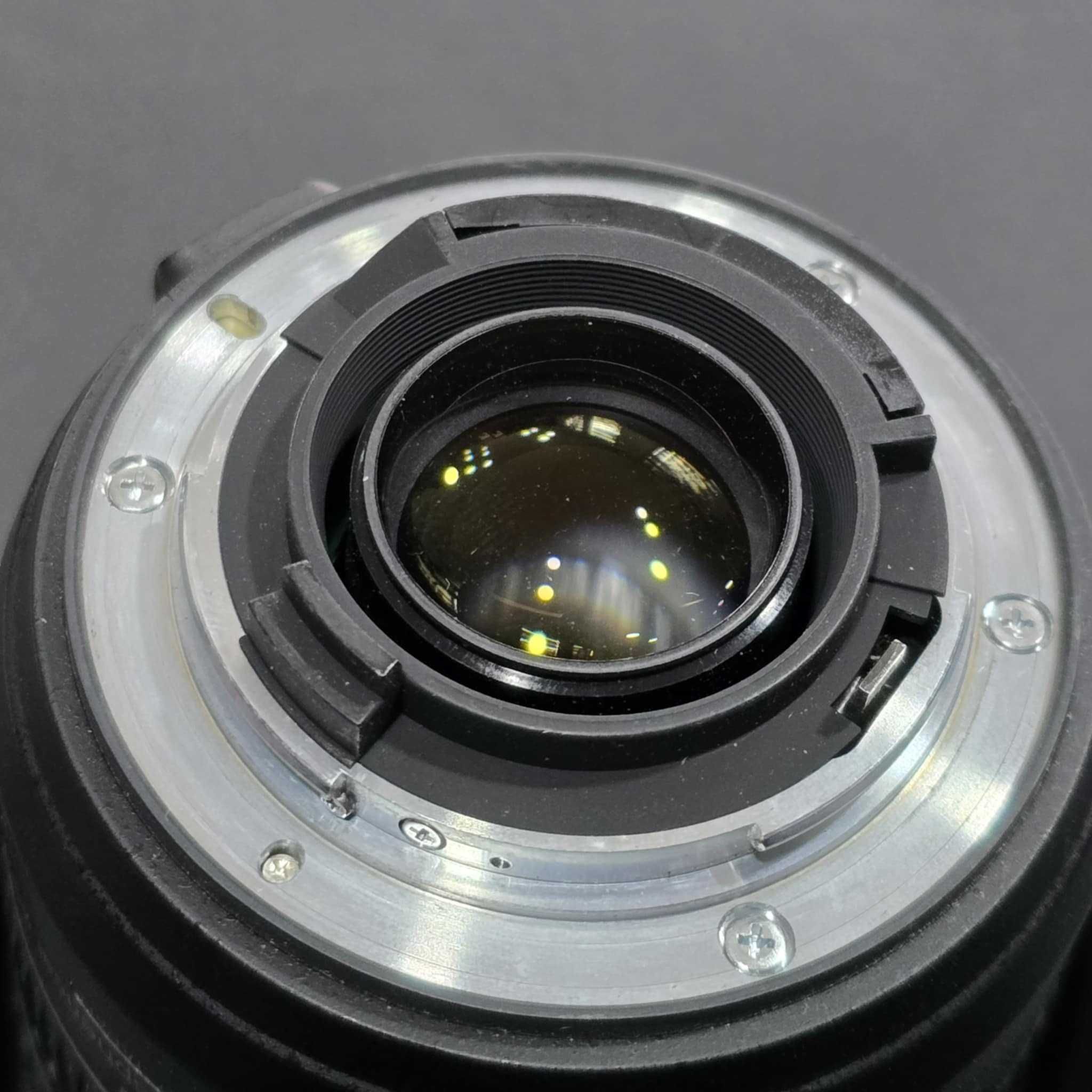 обектив Nikon AF-S DX Zoom-NIKKOR 18-70 mm 1:3,5-4,5G IF-ED