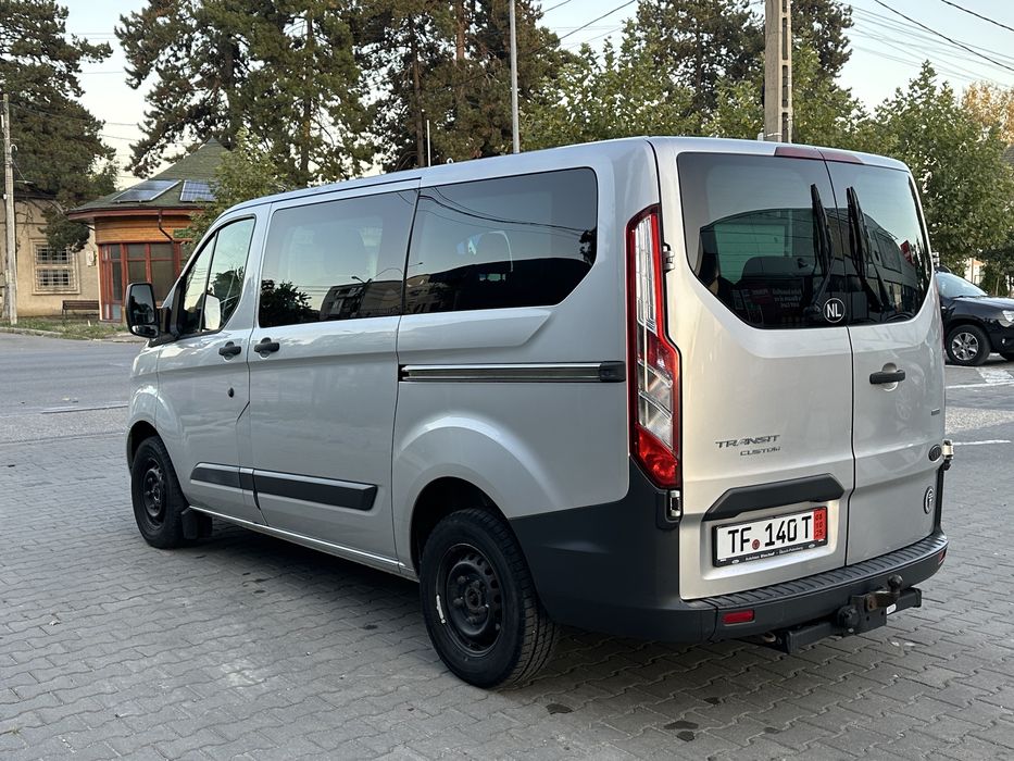 Ford Tranzit Custom 8+1